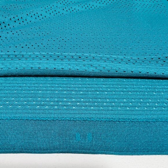 Lululemon Breeze By Short Sleeve Squad T-Shirt Perforated Ice Cave Aqua Blue 6 - Picture 16 of 16